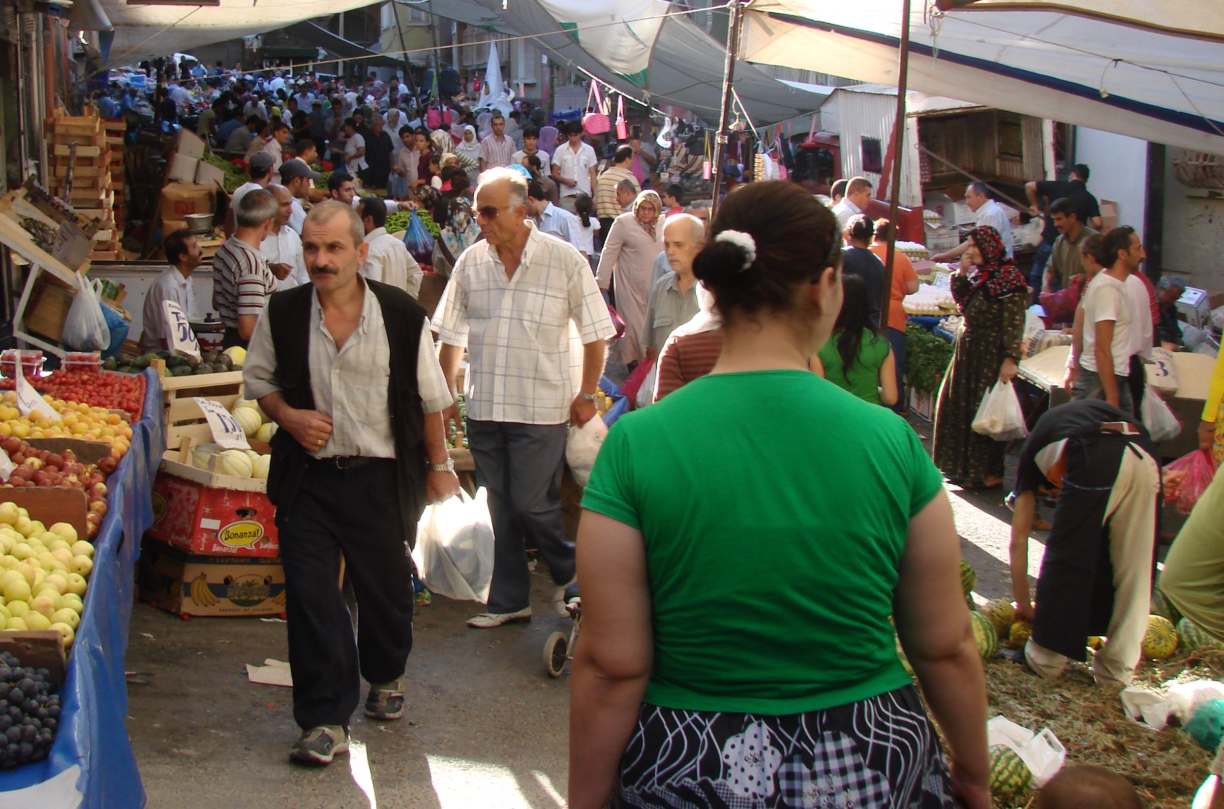 New Jackrusselham (a crowd scene)